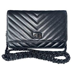 CHANEL SO BLACK 2.55 REISSUE WOC